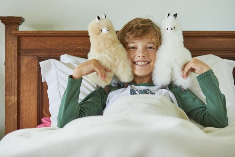 Lacoring, poncho, hat, bears, alpaca